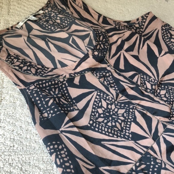 Collective concepts flowy sleeveless print top - Picture 8 of 9